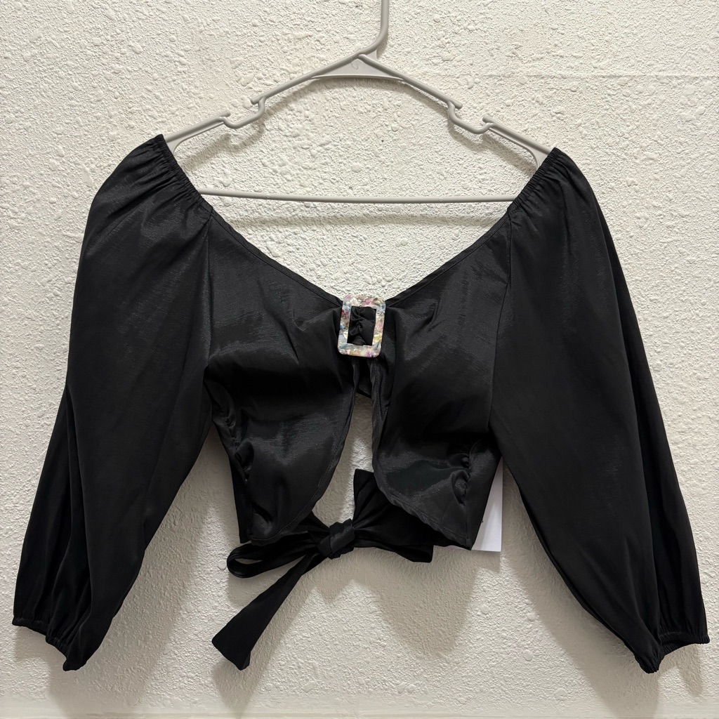 Hosbjerg Womens Elora Black V-Neck Buckle Tie Back Crop Top Blouse Nwt Xs — image 3 of 8